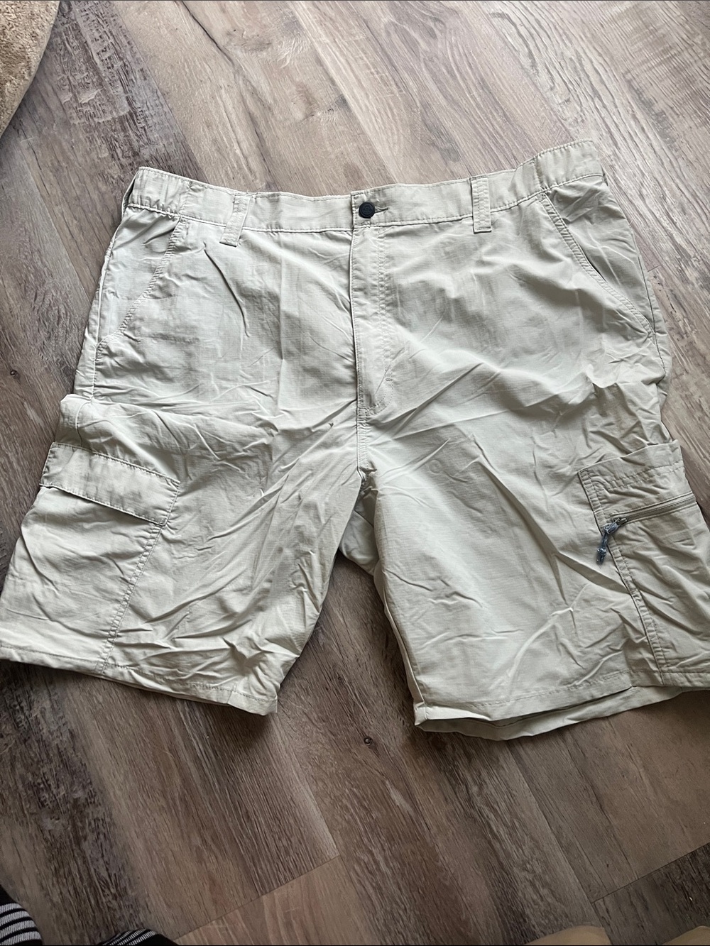 Wrangler Light Beige Cargo Shorts - Relaxed Utility Fit